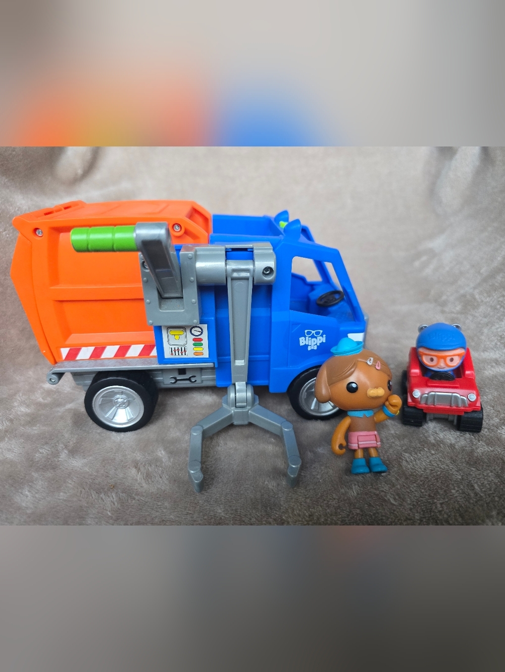 Blippi Talking Recycling Truck Toy with Octonauts Figurine And Car
